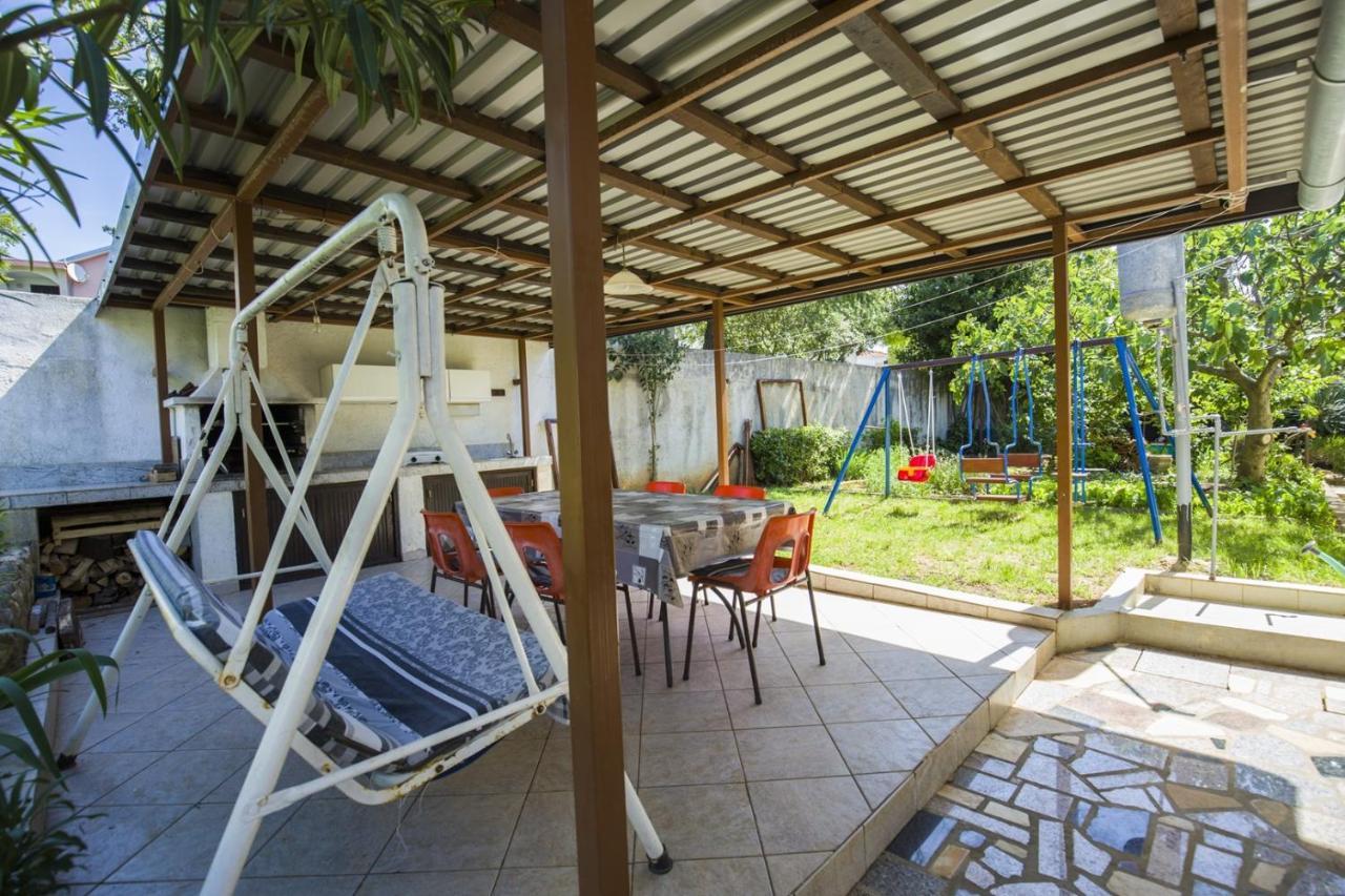 Apartment Vili Pinezici  Exterior photo