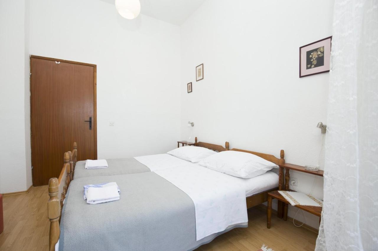 Apartment Vili Pinezici  Exterior photo